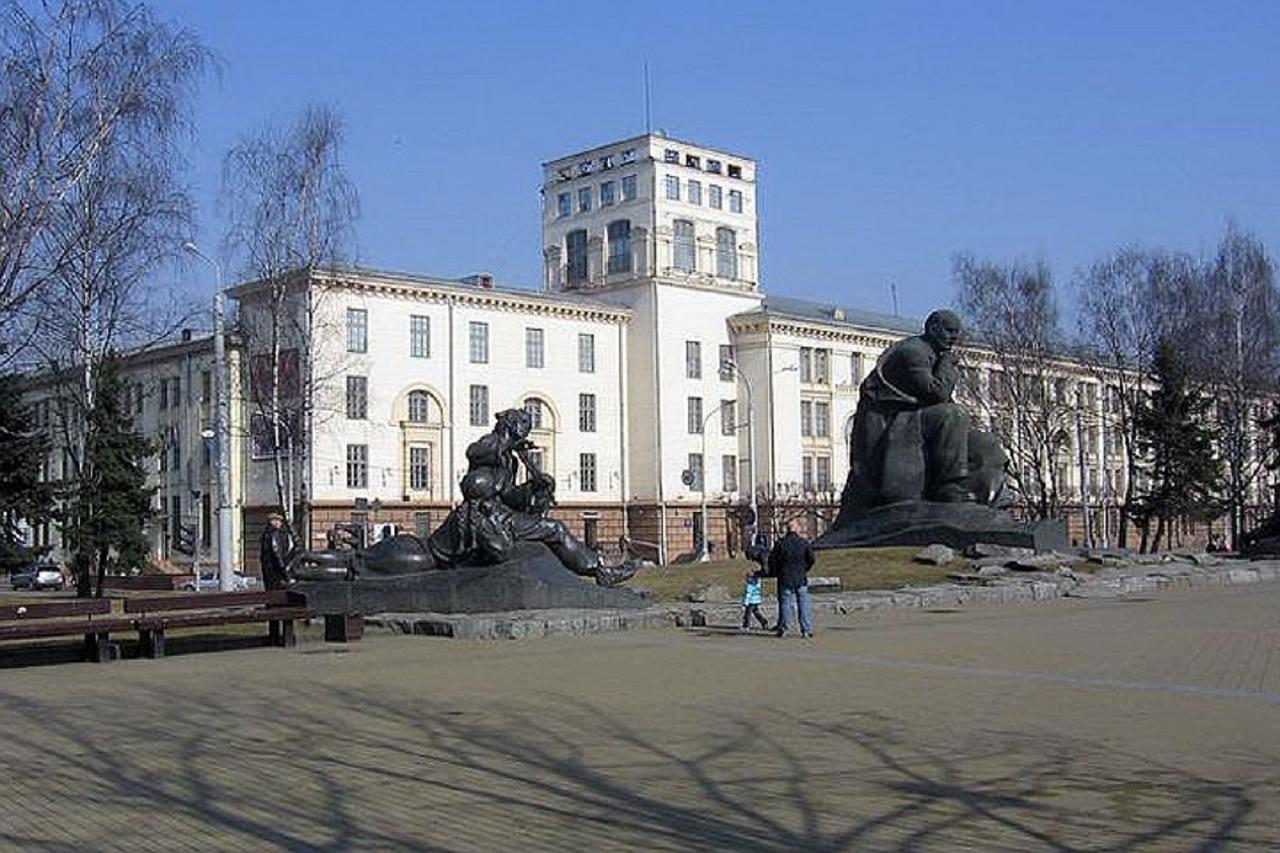 Flatcomfort Nezavisimosti 44 Apartment Minsk Bagian luar foto